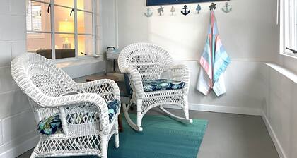 Lake Front Cottage | Kayaks | Game Table Fun