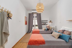 4 bedrooms, desk, iron/ironing board, free WiFi - Athens City Views - 4BR Luxury w/ Chef's Kitchen & Balconies (Athina)