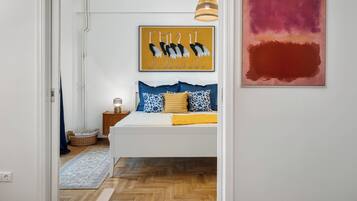 4 bedrooms, desk, iron/ironing board, free WiFi