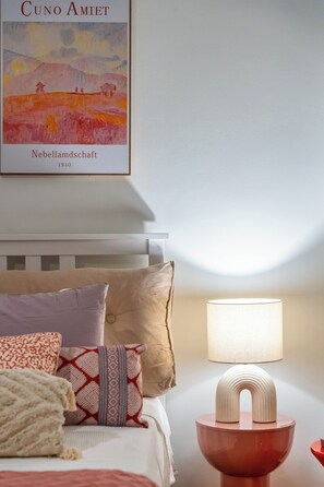 4 habitaciones, escritorio, tabla de planchar con plancha y wifi gratis 