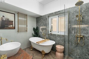 Shower, hair dryer, towels, soap - Athens City Views - 4BR Luxury w/ Chef's Kitchen & Balconies (Athina)