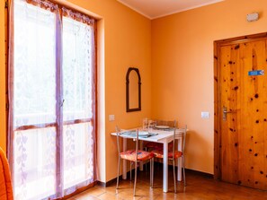 Dining - Casa Anna by Interhome (Pompeiana)