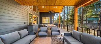 Elegant & Modern Home w/ lake view, outdoor living area w/ foosball, bbq grill