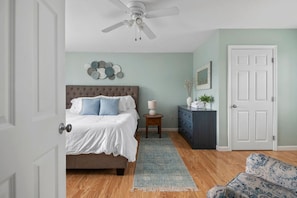 3 chambres, fer et planche à repasser, Wi-Fi gratuit, draps fournis