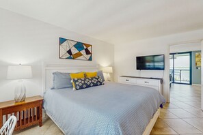 1 slaapkamer, een strijkplank/strijkijzer, internet, beddengoed