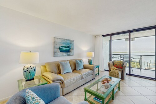 Oceanview Condo Comfort with Pool, Beach Access & Boat Dock