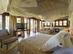 5 habitaciones, tabla de planchar con plancha y wifi gratis 