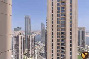 Departamento de lujo, vista a la ciudad | Balcón