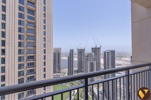 Appartement luxueux, vue sur la ville | Balcon