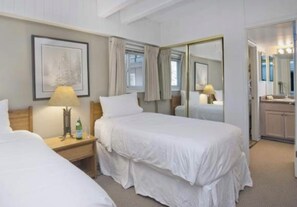 4 soverom, strykejern/-brett, wi-fi og sengetøy