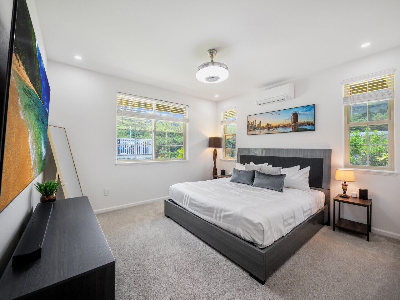 3 Schlafzimmer, Schreibtisch, Bügeleisen/Bügelbrett, Reisekinderbett