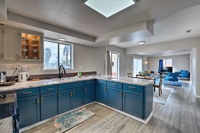 Spacious 7-bedroom house in cool Sacramento with AC