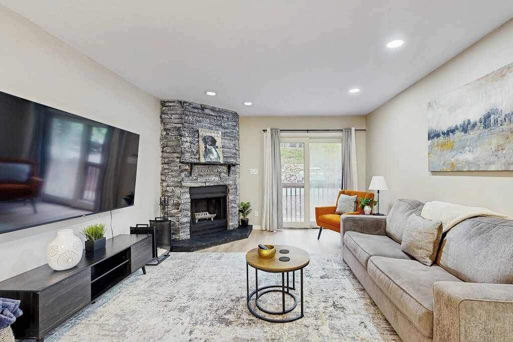 TV, fireplace, DVD player