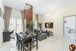 Luxury Apartment, City View - Spacious Pulse Smart Residence JVC (Dubai)