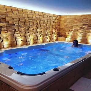 Indoor pool, outdoor pool
