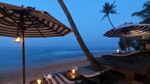 Ảnh chưa phân loại, 3 trong số 30 ảnh, nút