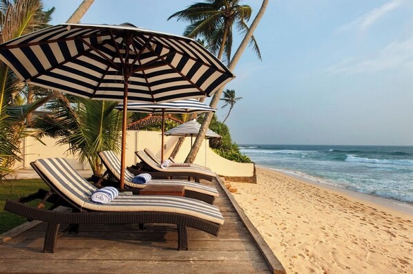 Sun deck - Isle Of Thalpe (Unawatuna)