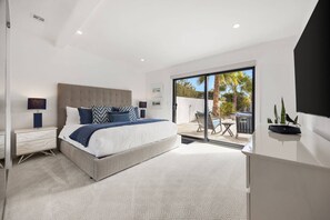 3 bedrooms, desk, iron/ironing board, free WiFi