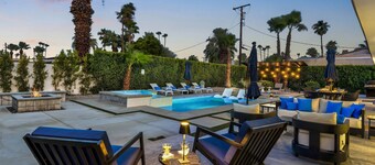 NEW Modern Luxurious Luring Palms with Private Pool