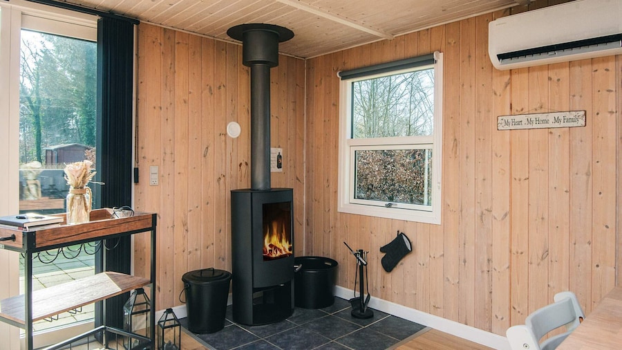 6 Person Holiday Home in Ansager