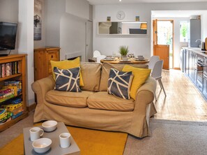 Living area - 3 bedroom accommodation in Mundesley (Mundesley)