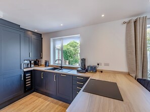 Dishwasher, highchair - 3 bedroom accommodation in Deal (Deal)