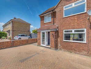 Exterior - 3 bedroom accommodation in Deal (Deal)