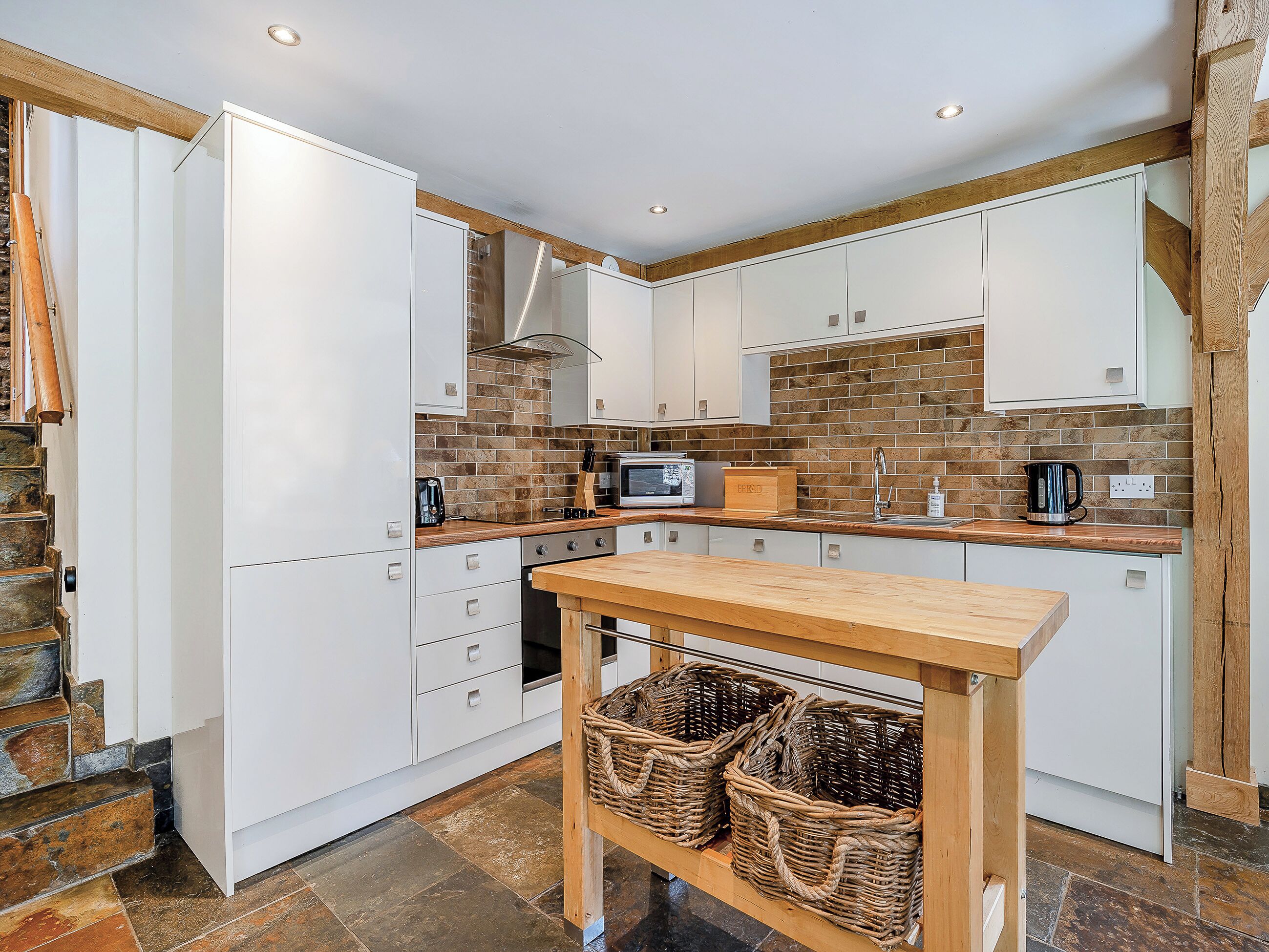 Lave-vaisselle, chaise haute