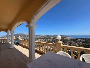 Outdoor dining - Wonderful villa with breathtaking seaview (Teulada)