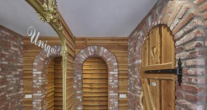 Nice spacious house with a sauna and steam room