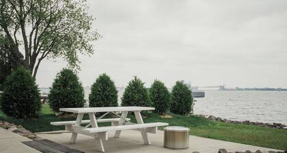 Park Point Oasis | On Lake Superior | Duluth