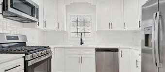 Charming 1-bedroom house with AC, WiFi in Queens