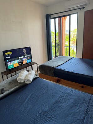2 chambres, fer et planche à repasser, Wi-Fi, draps fournis