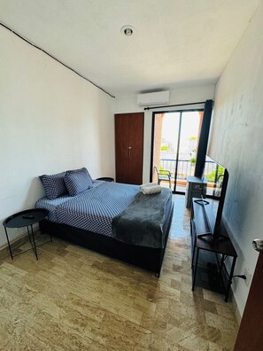 2 slaapkamers, een strijkplank/strijkijzer, wifi, beddengoed