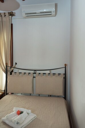 2 عدّة غرف نوم ومكواة/لوح كي وواي فاي مجانًا وملاءات أسرّة