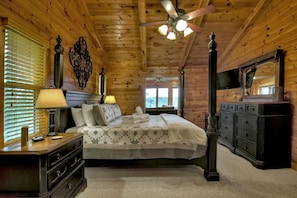 3 bedrooms, iron/ironing board, travel crib, WiFi