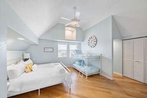 5 bedrooms, desk, iron/ironing board, travel cot