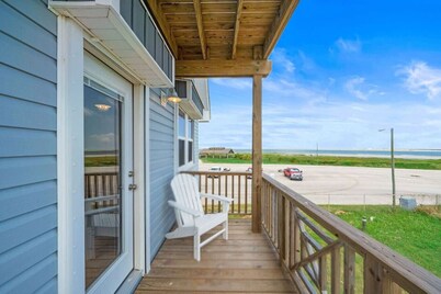 Fisherman`s Dream: Game Room & Walk to Beach