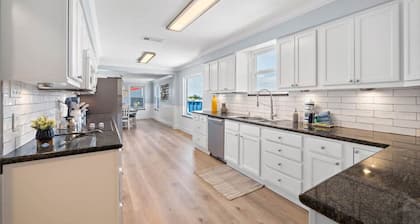 Spacious Home w/ Pool, Guest House & Game Room