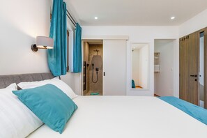 3 chambres, fer et planche à repasser, Wi-Fi, draps fournis