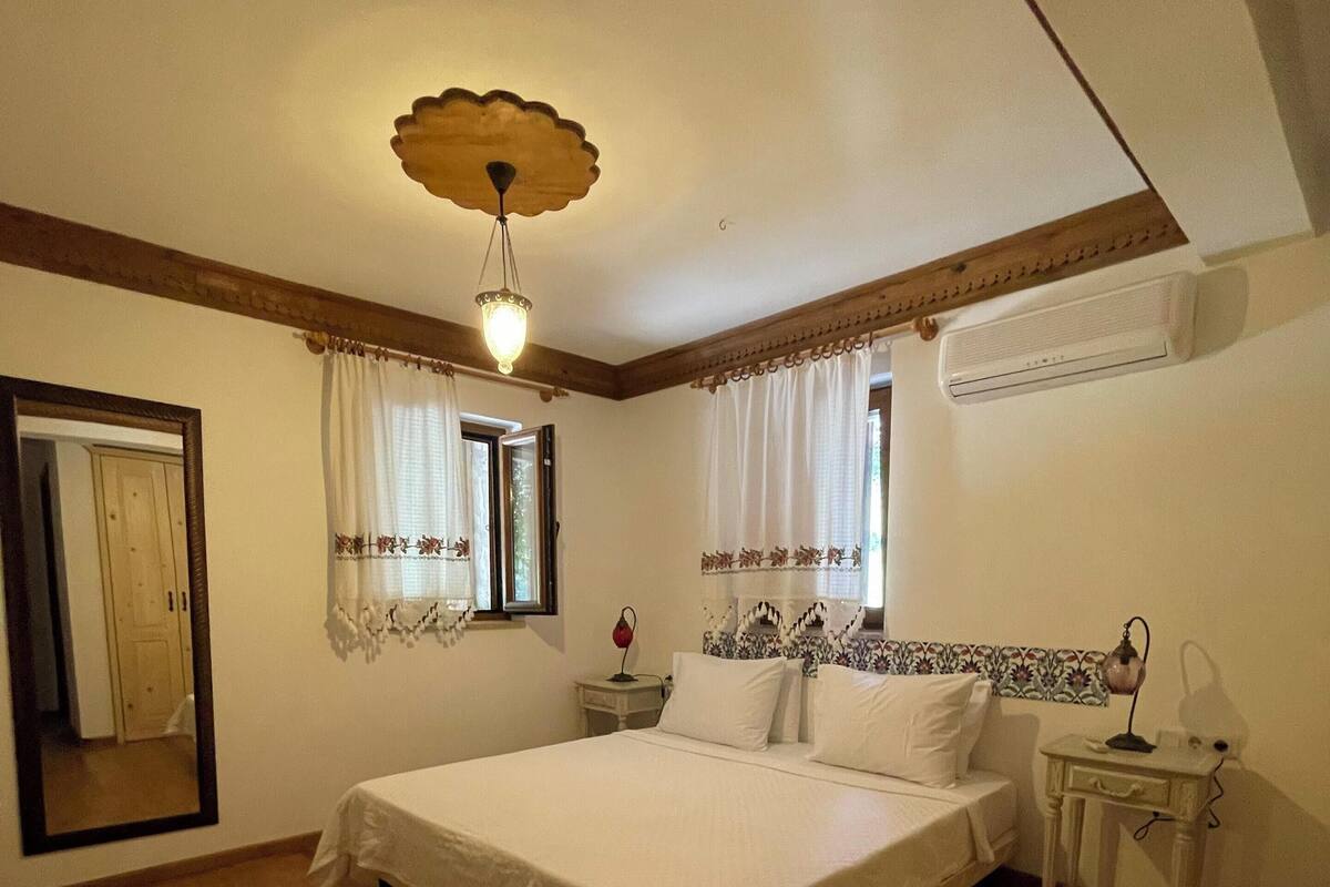 家庭套房, 2 間臥室, 花園景觀 | 高級寢具、迷你吧、免費無線上網、床單