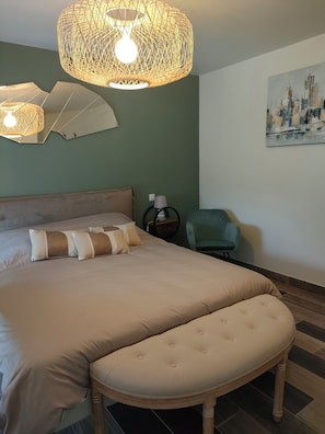 3 chambres, fer et planche Ă repasser, Wi-Fi, draps fournis