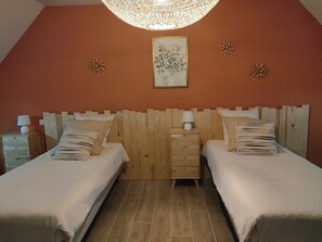 3 bedrooms, iron/ironing board, WiFi, bed sheets - Invitation to the seaside Portbail 400m beach (Port-Bail-sur-Mer)