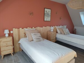 3 chambres, fer et planche Ă repasser, Wi-Fi, draps fournis