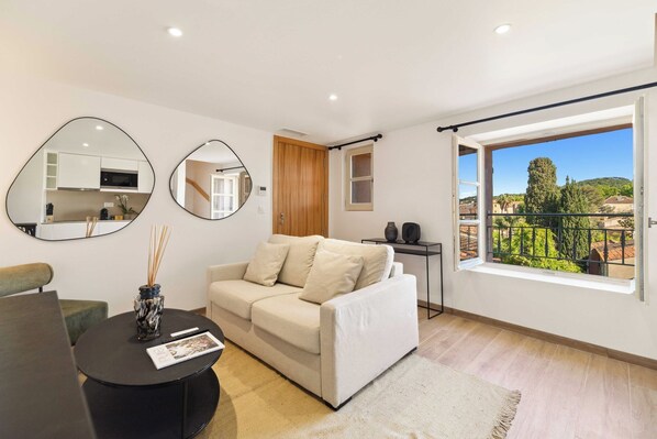 Smart TV, offices - Modern flat -1BDR/4P- Saint-Tropez (Saint-Tropez)