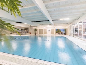 Indendørs pool