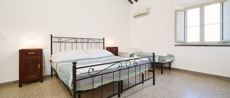 1 makuuhuone, ilmainen Wi-Fi, vuodevaatteet