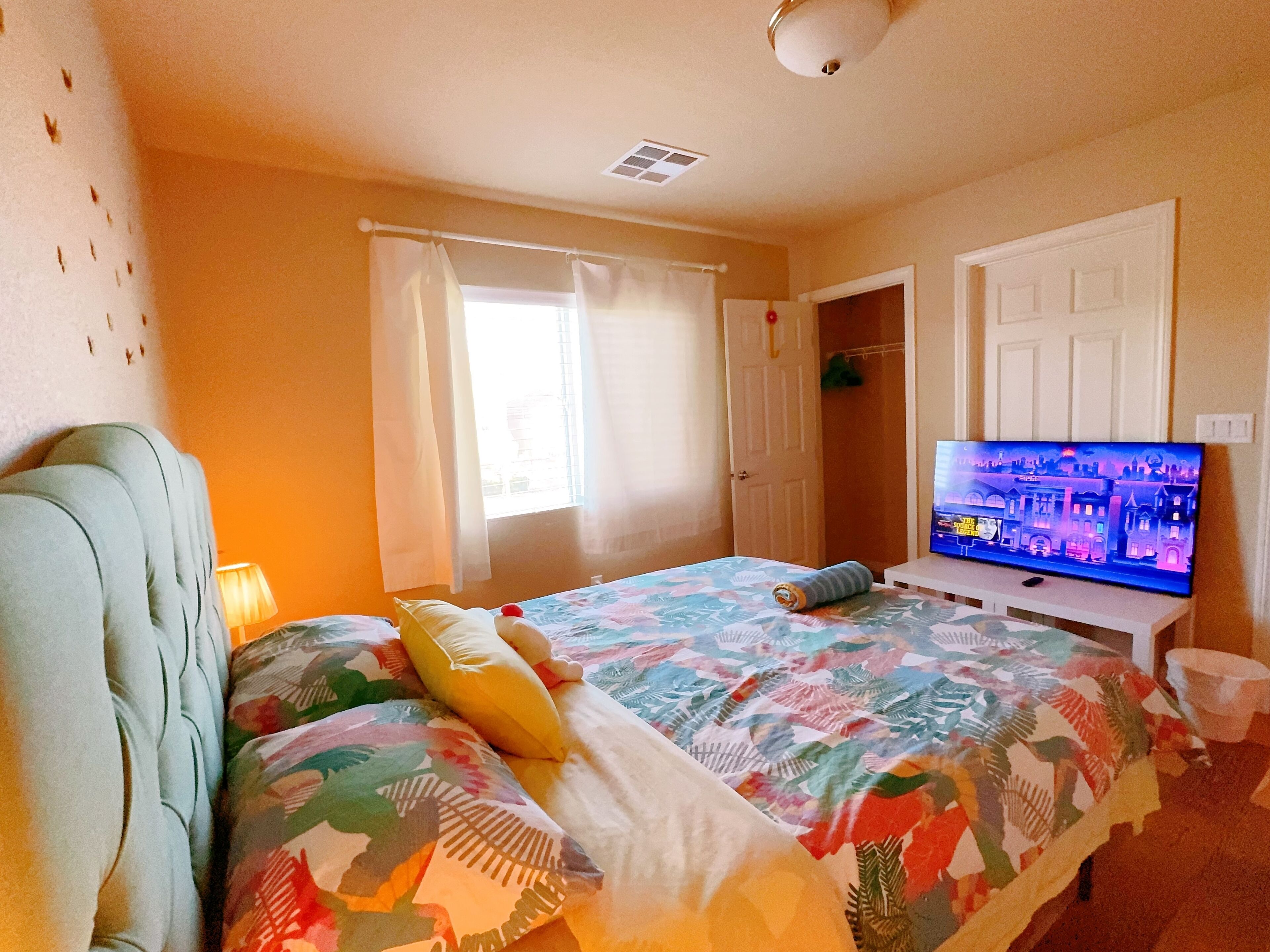 6 室のベッドルーム、デスク、アイロン / アイロン台、WiFi (無料)