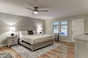 5 Schlafzimmer, Bügeleisen/Bügelbrett, kostenloses WLAN, Bettwäsche