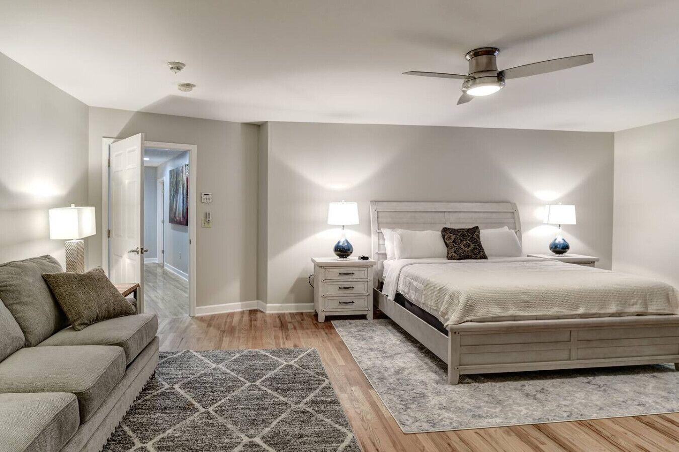 5 bedrooms, iron/ironing board, free WiFi, bed sheets